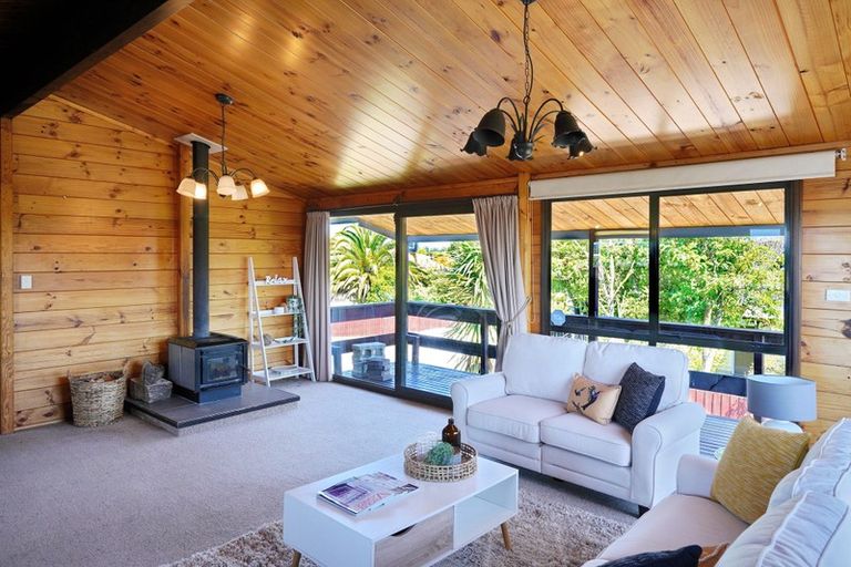 Photo of property in 8 Panckhurst Drive, Woodend, 7610