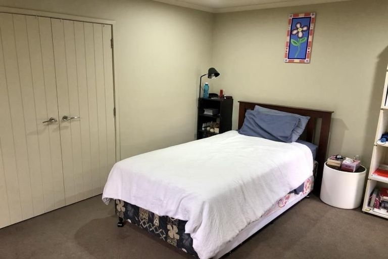 Photo of property in 2 Somerton Drive, Huntington, Hamilton, 3210