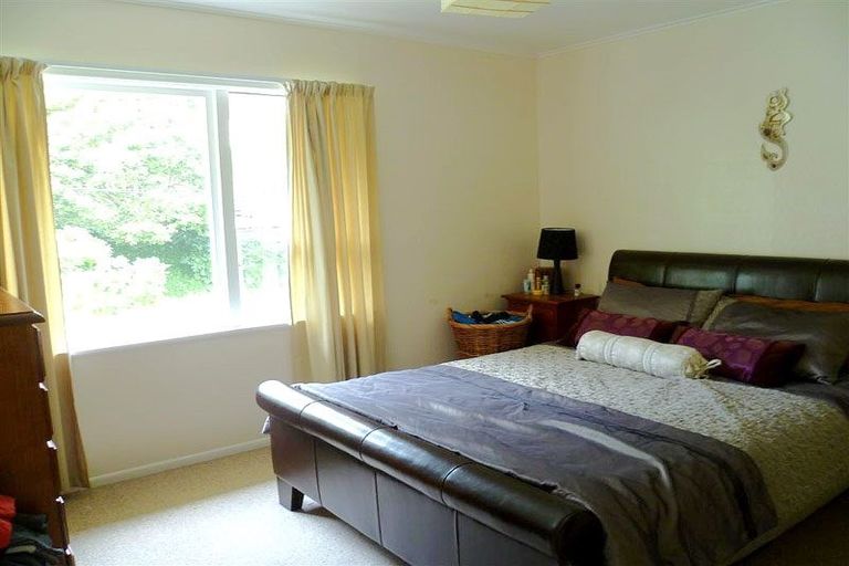 Photo of property in 11 Rangiora Avenue, Kaiwharawhara, Wellington, 6035