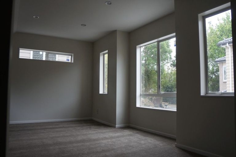 Photo of property in 21a Kerswill Place, Pakuranga, Auckland, 2010