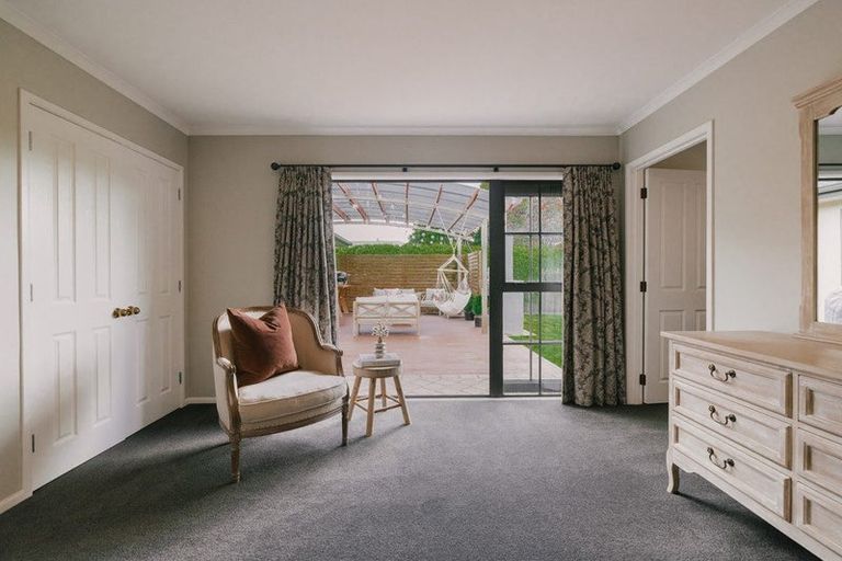 Photo of property in 20 Abby Road, Fitzherbert, Palmerston North, 4410