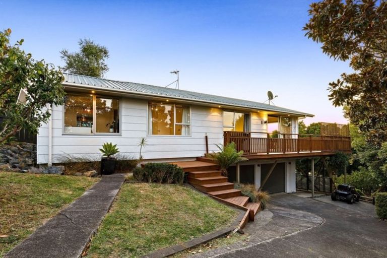 Photo of property in 12 Beauchamp Drive, Massey, Auckland, 0614