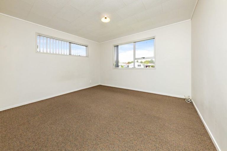 Photo of property in 68 Ferndown Avenue, Papatoetoe, Auckland, 2025