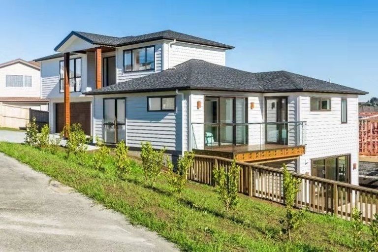 Photo of property in 5 Kahu Close, Orewa, 0931