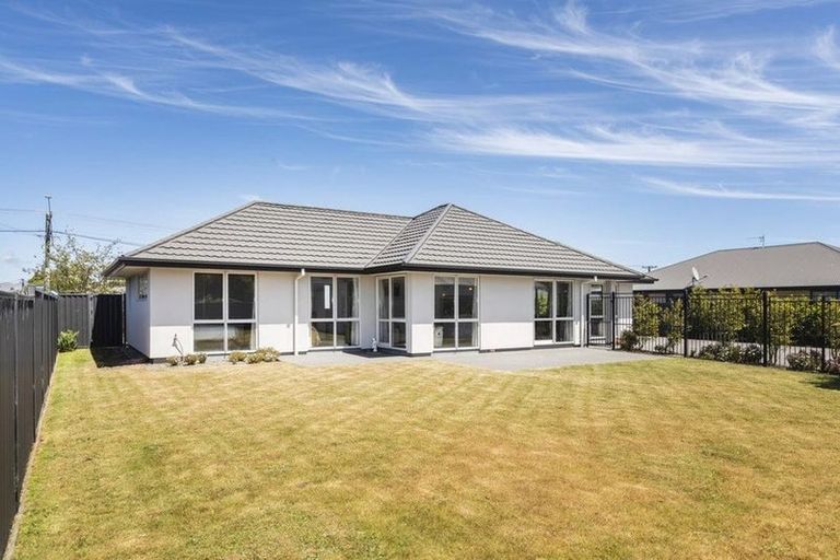 Photo of property in 215 Mairehau Road, Burwood, Christchurch, 8083
