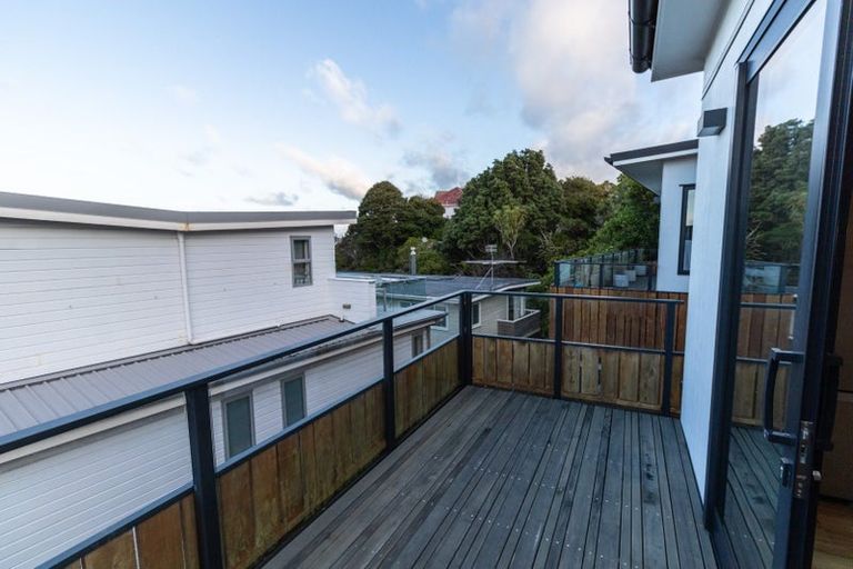 Photo of property in 5b Salmont Place, Kelburn, Wellington, 6012
