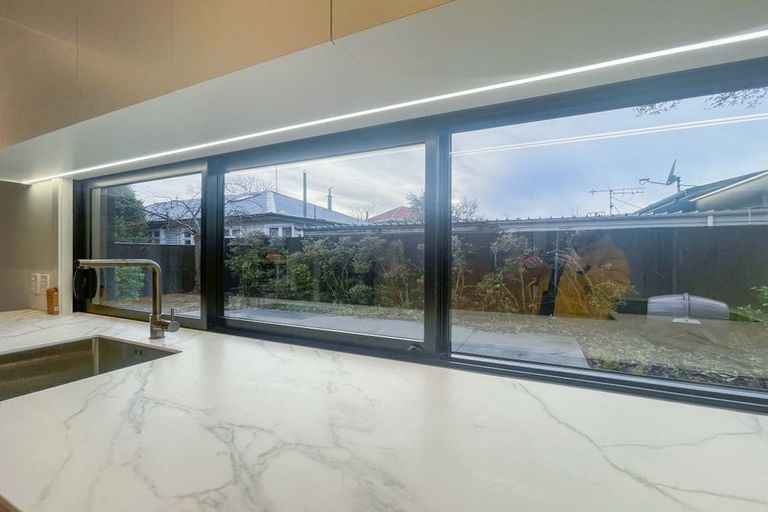 Photo of property in 8a Roa Road, Fendalton, Christchurch, 8041