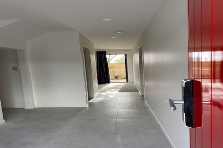 Photo of property in 12 Panga Place, Henderson, Auckland, 0612