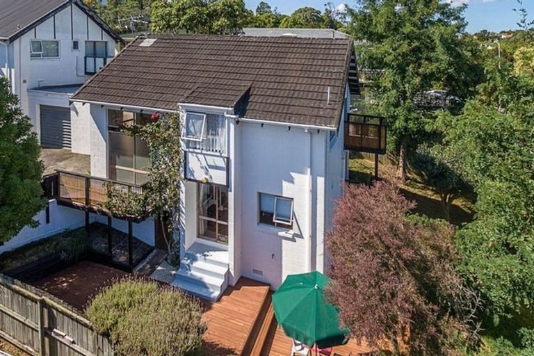 Photo of property in 2/20 Bayview Road, Bayview, Auckland, 0629