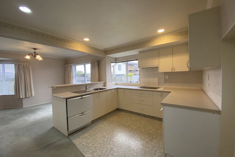 Photo of property in 2/225 Mangorei Road, Merrilands, New Plymouth, 4312