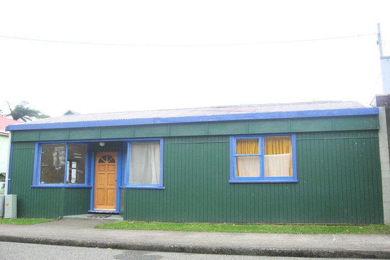 Photo of property in 25 Tilley Road, Paekakariki, 5034