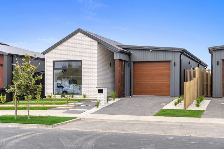 Photo of property in 66 Overton Street, Rototuna North, 3210