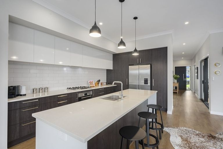 Photo of property in 33 Pohutukawa Parade, Riverhead, 0820