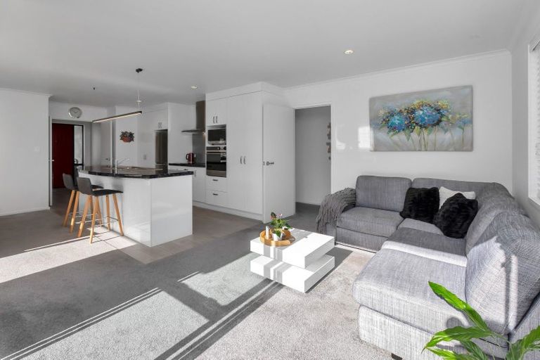 Photo of property in 10 Pukeko Street, Ruakaka, 0116