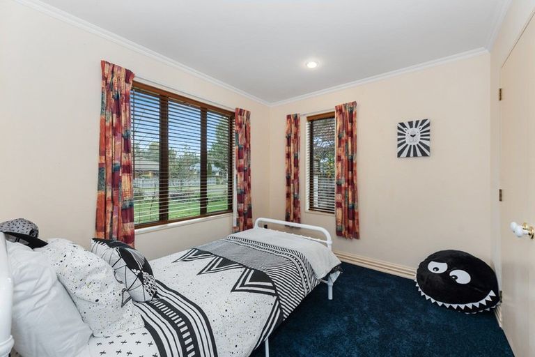 Photo of property in 35 Nielsen Gardens, Rototuna, Hamilton, 3210