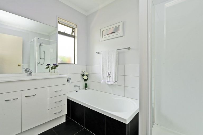 Photo of property in 35 Waterhouse Street, Taradale, Napier, 4112