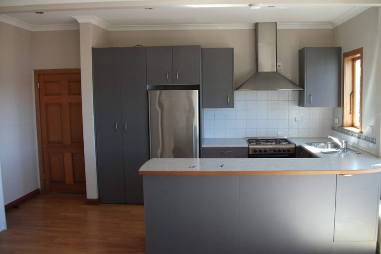 Photo of property in 4 Westland Road, Mount Cook, Wellington, 6021