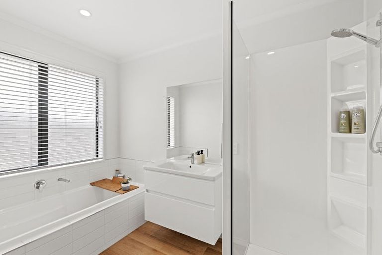 Photo of property in 4 Willow Way, Sunnyhills, Auckland, 2010