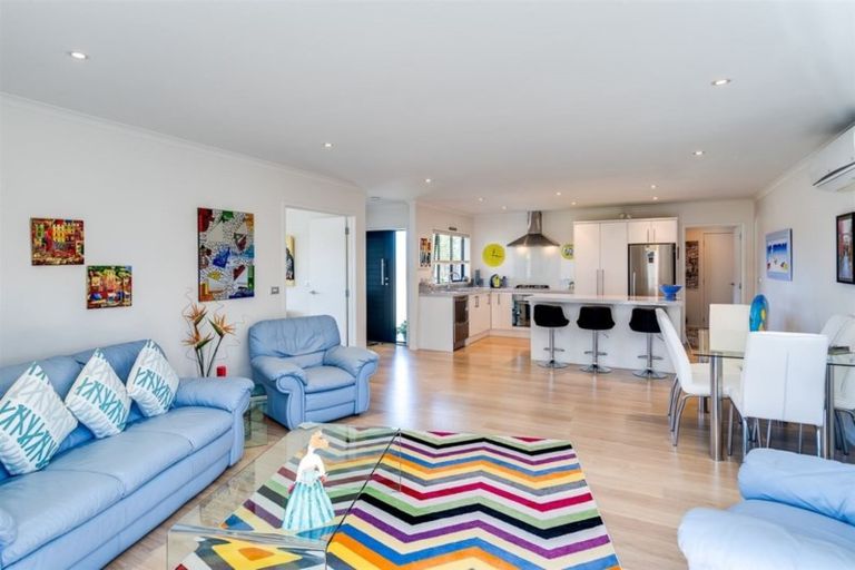 Photo of property in 11 Portland Place, Poraiti, Napier, 4112