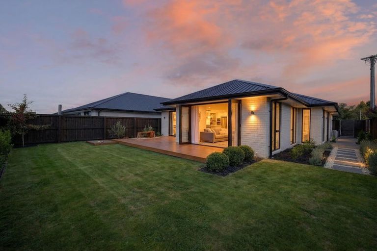 Photo of property in 32 Merrin Street, Avonhead, Christchurch, 8042