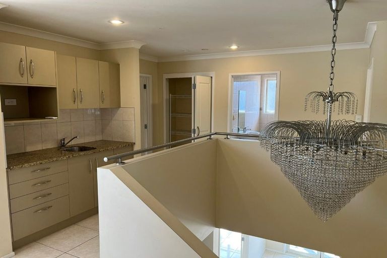 Photo of property in 34 Fairchild Avenue, Goodwood Heights, Auckland, 2105