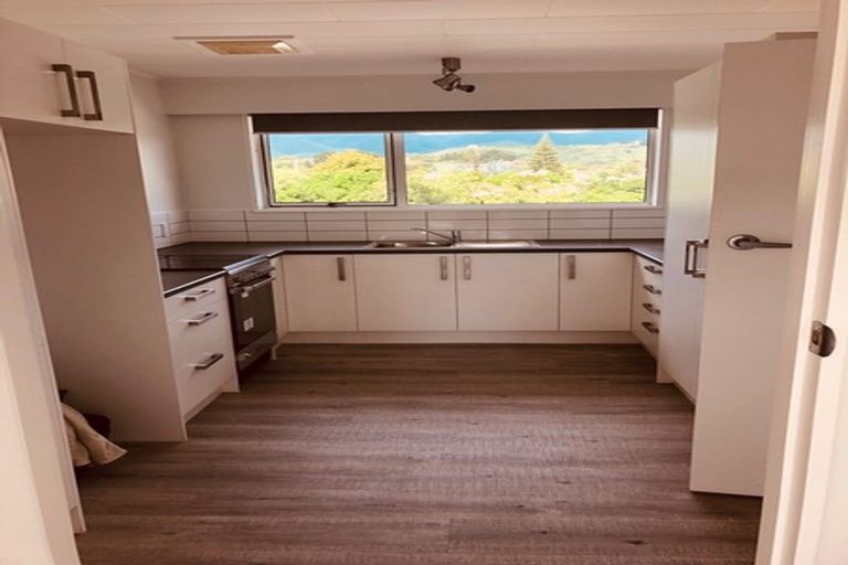 Photo of property in 105a-b Hillcrest Road, Raumati Beach, Paraparaumu, 5032