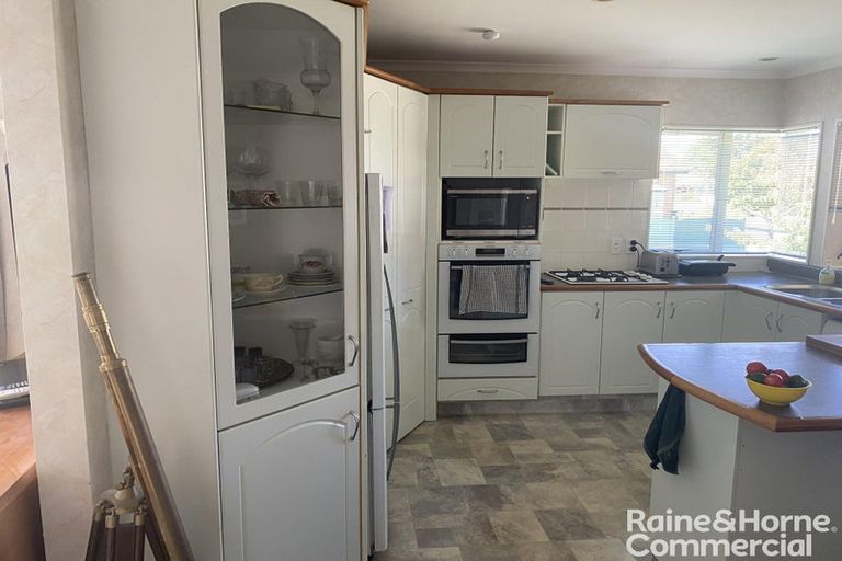 Photo of property in 72 Denny Hulme Drive, Mount Maunganui, 3116