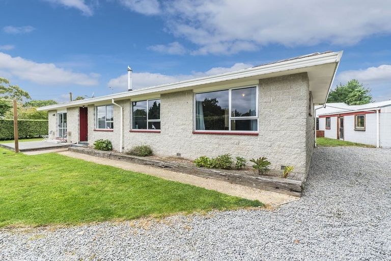 Photo of property in 4 Adelaide Street, Kirwee, Darfield, 7571