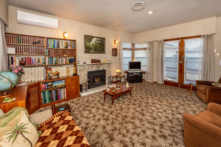 Photo of property in 13 Cradock Street, South New Brighton, Christchurch, 8062