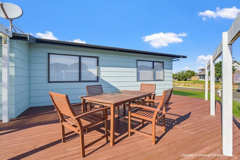 Photo of property in 10 Alpha Avenue, Coastlands, Whakatane, 3120