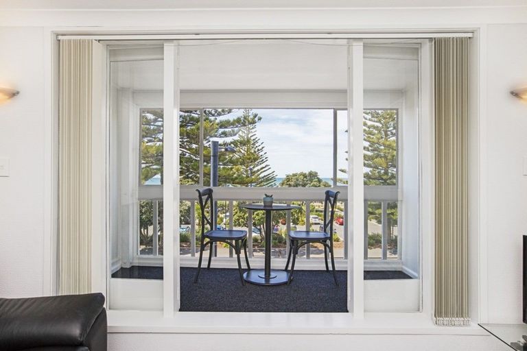 Photo of property in 245 Marine Parade, Napier South, Napier, 4110