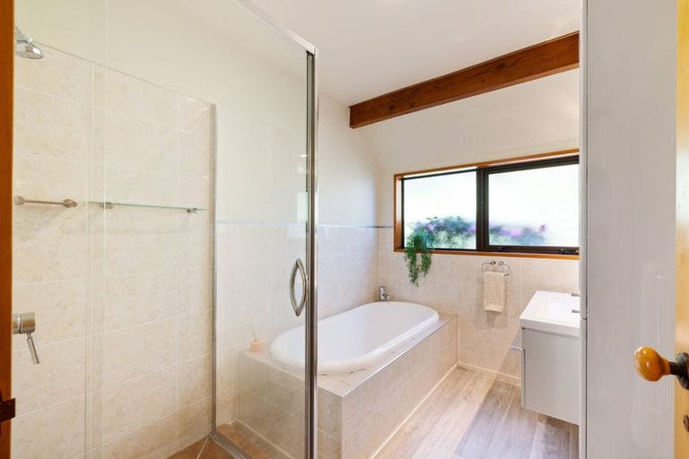 Photo of property in 5 Shalamar Drive, Cashmere, Christchurch, 8022