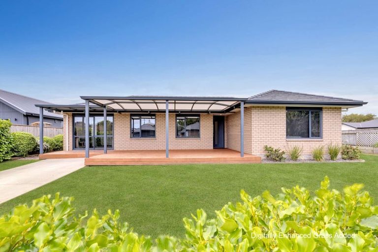 Photo of property in 4 Buckingham Place, Springvale, Whanganui, 4501