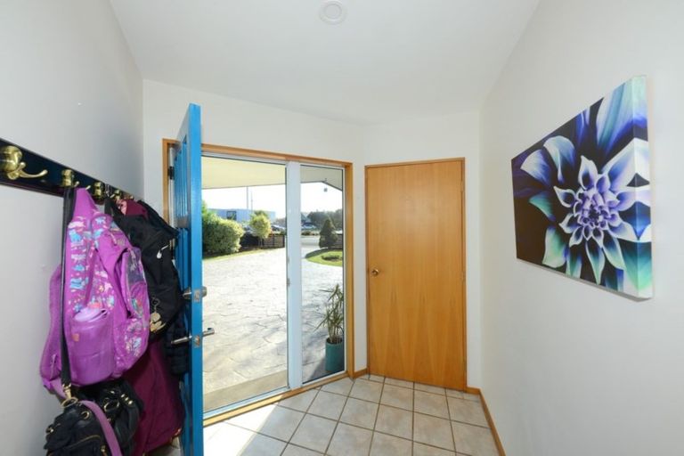 Photo of property in 49 Queenspark Drive, Parklands, Christchurch, 8083