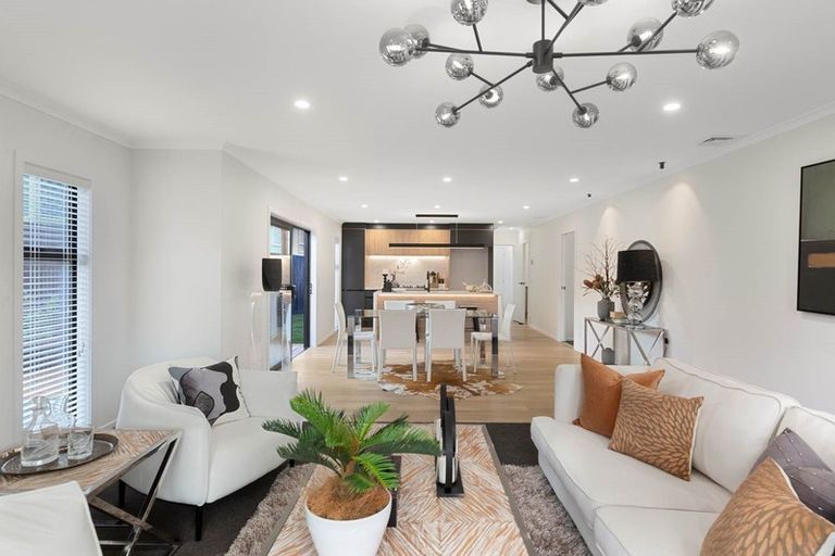 Photo of property in 7a Gambare Place, Wattle Downs, Auckland, 2103