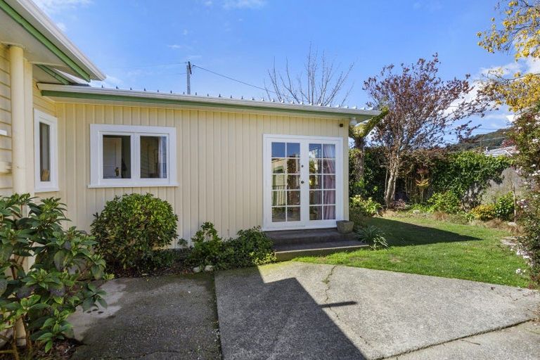 Photo of property in 53 Miro Street, Trentham, Upper Hutt, 5018