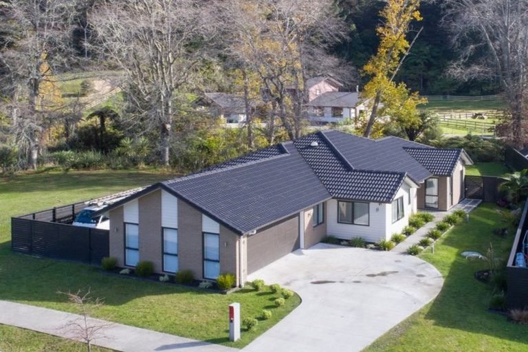 Photo of property in 29 Wautaiti Drive, Riverhead, 0820