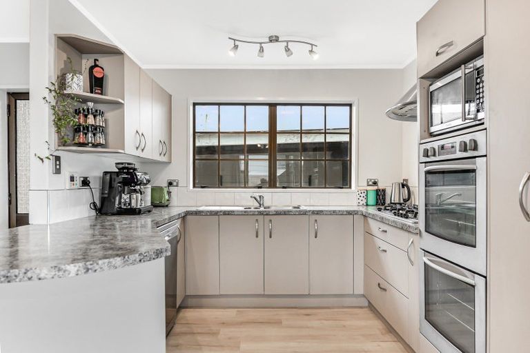 Photo of property in 127 Amanda Avenue, Dinsdale, Hamilton, 3204