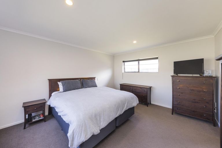 Photo of property in 62 Branigan Parade, Kelvin Grove, Palmerston North, 4414
