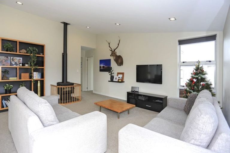 Photo of property in 5 Butterworth Crescent, Papamoa Beach, Papamoa, 3118