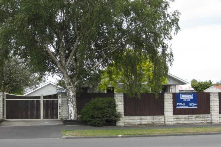 Photo of property in 453 Mairehau Road, Parklands, Christchurch, 8083