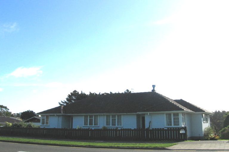 Photo of property in 35a-b Warspite Avenue, Cannons Creek, Porirua, 5024