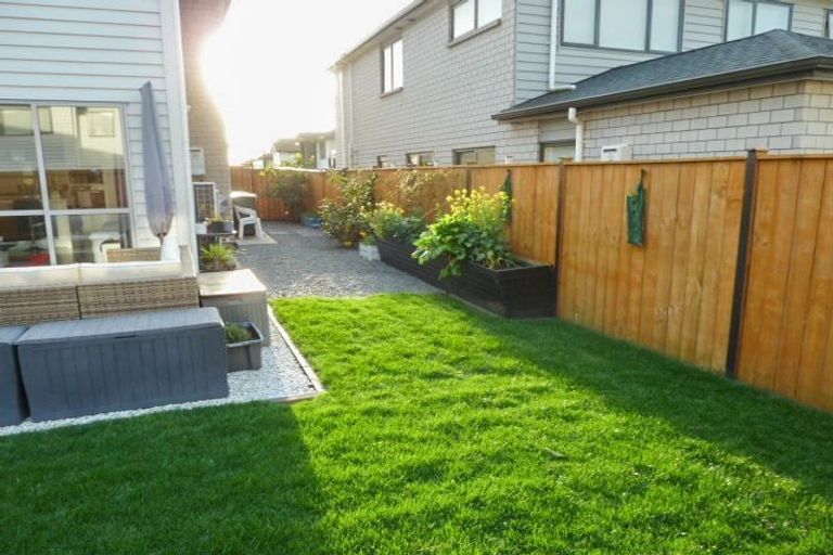 Photo of property in 20 Drumbuoy Drive, Flat Bush, Auckland, 2019