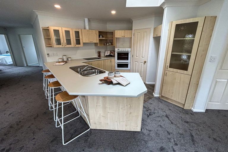 Photo of property in 5 Castleview Lane, Heathcote Valley, Christchurch, 8022