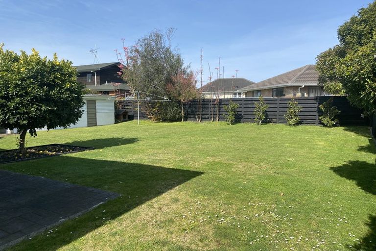 Photo of property in 18 Kingsley Street, St Andrews, Hamilton, 3200