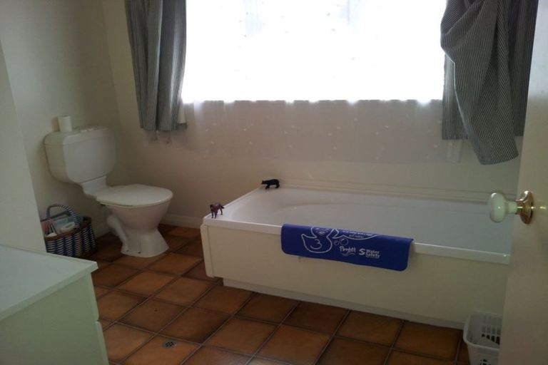 Photo of property in 23 Harewood Road, Oxford, 7430