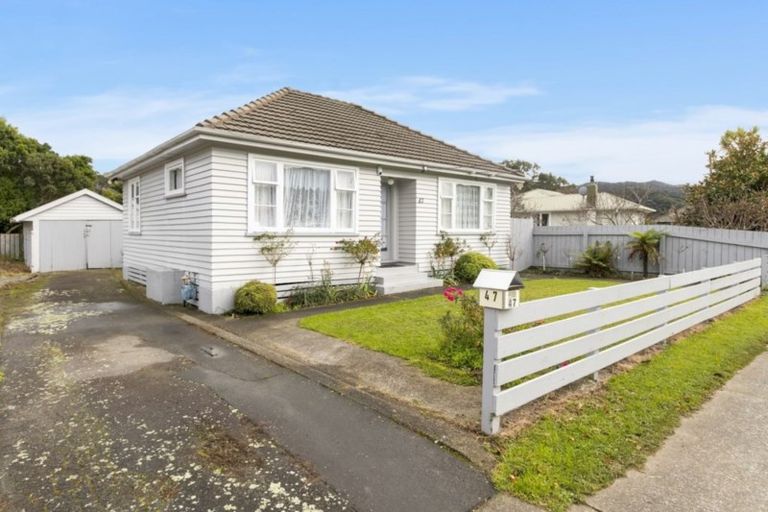 Photo of property in 47 Wellington Road, Wainuiomata, Lower Hutt, 5014