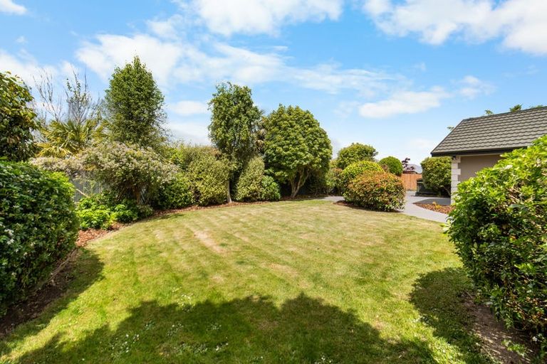 Photo of property in 15 Harrys Way, Redwood, Christchurch, 8051