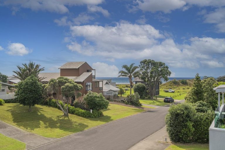 Photo of property in 4a Moray Place, Whiritoa, Whangamata, 3691