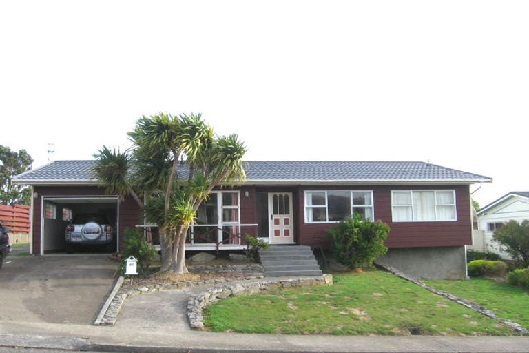 Photo of property in 87 Baylands Drive, Newlands, Wellington, 6037